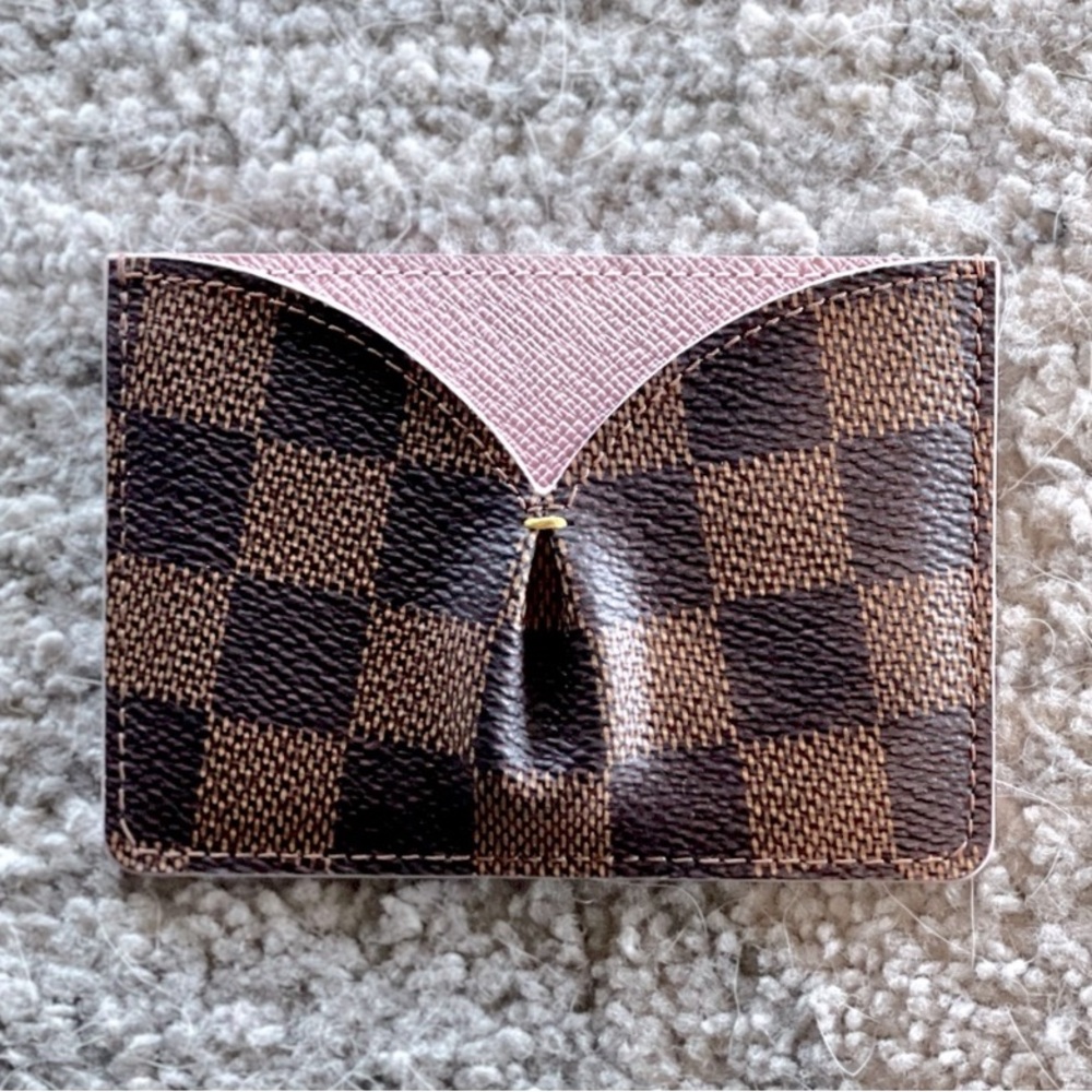 Louis Vuitton Caissa card holder